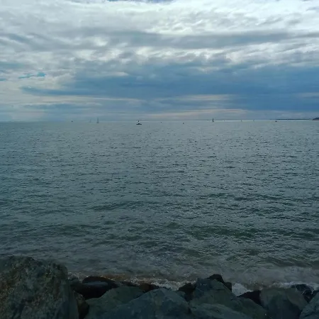 Séjour insolite - voilier à quai à La Rochelle * La Rochelle (Charente-Maritime)